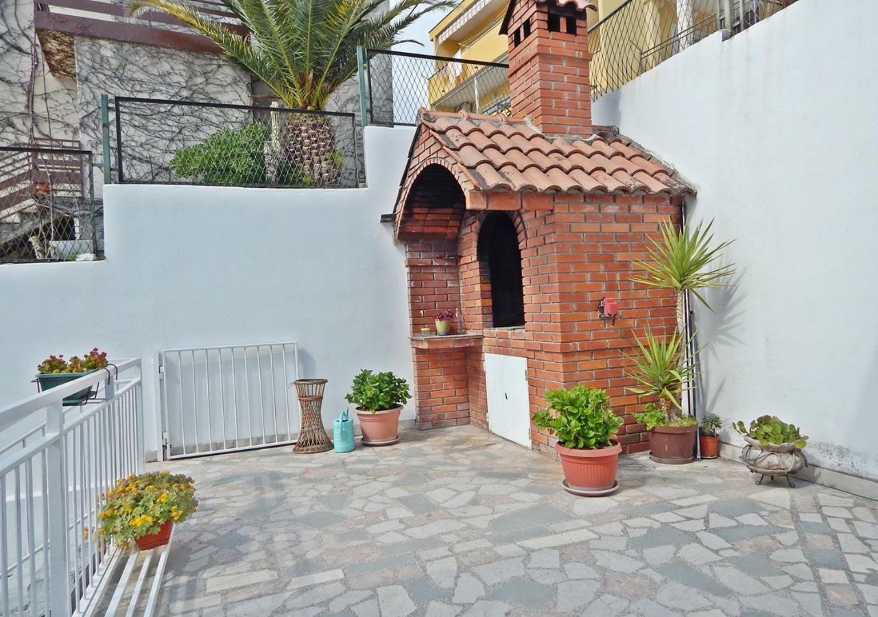 Apartment Gloria Podstrana Bagian luar foto